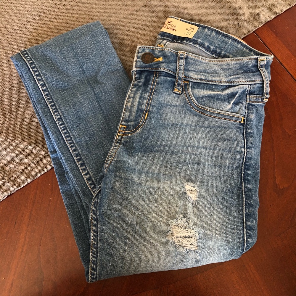 Hollister Super Skinny Medium Wash Jeans (00R)